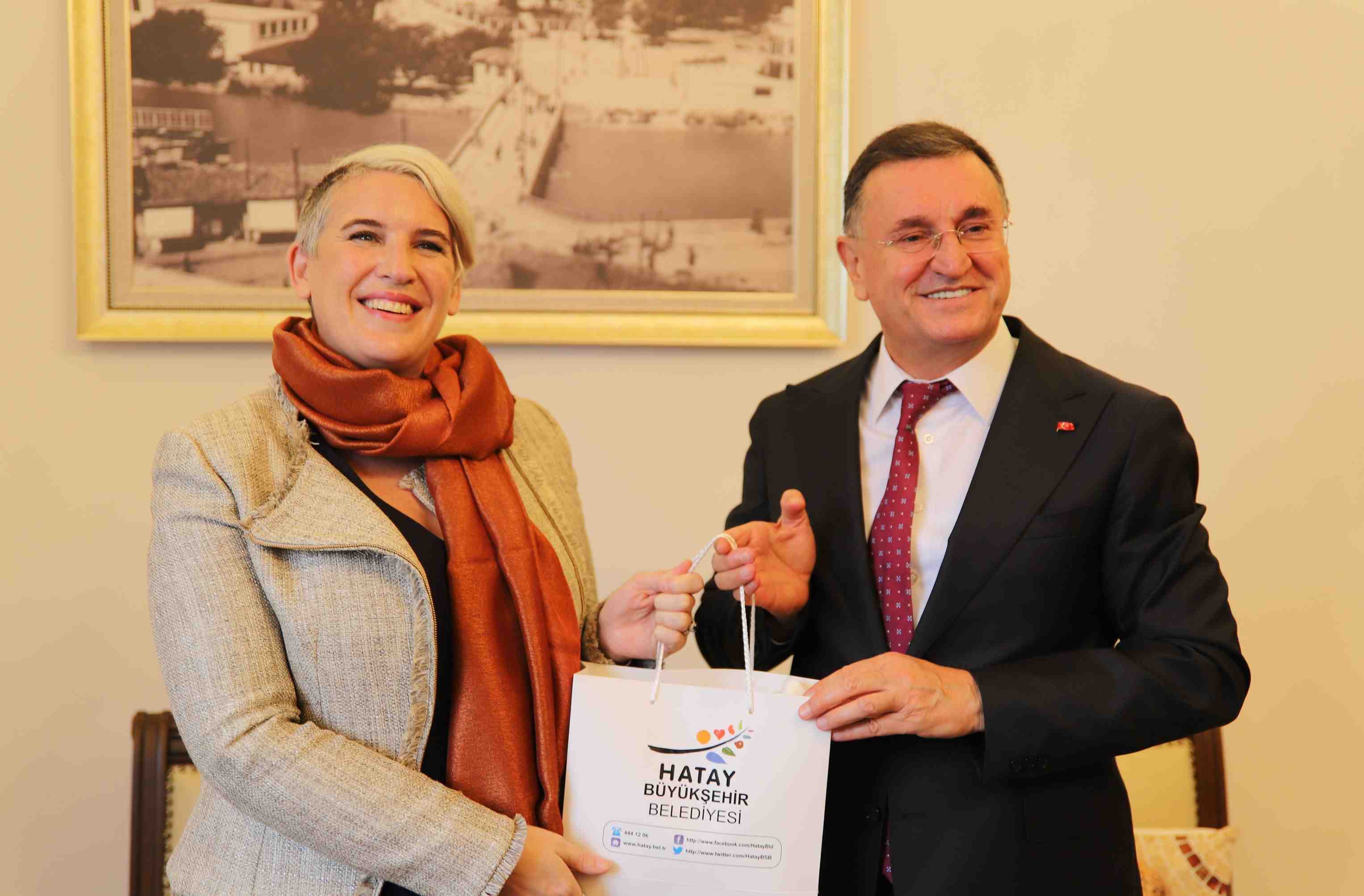 crop_1fc7b55e-2cb0-4218-8277-239933bd0db8.jpg