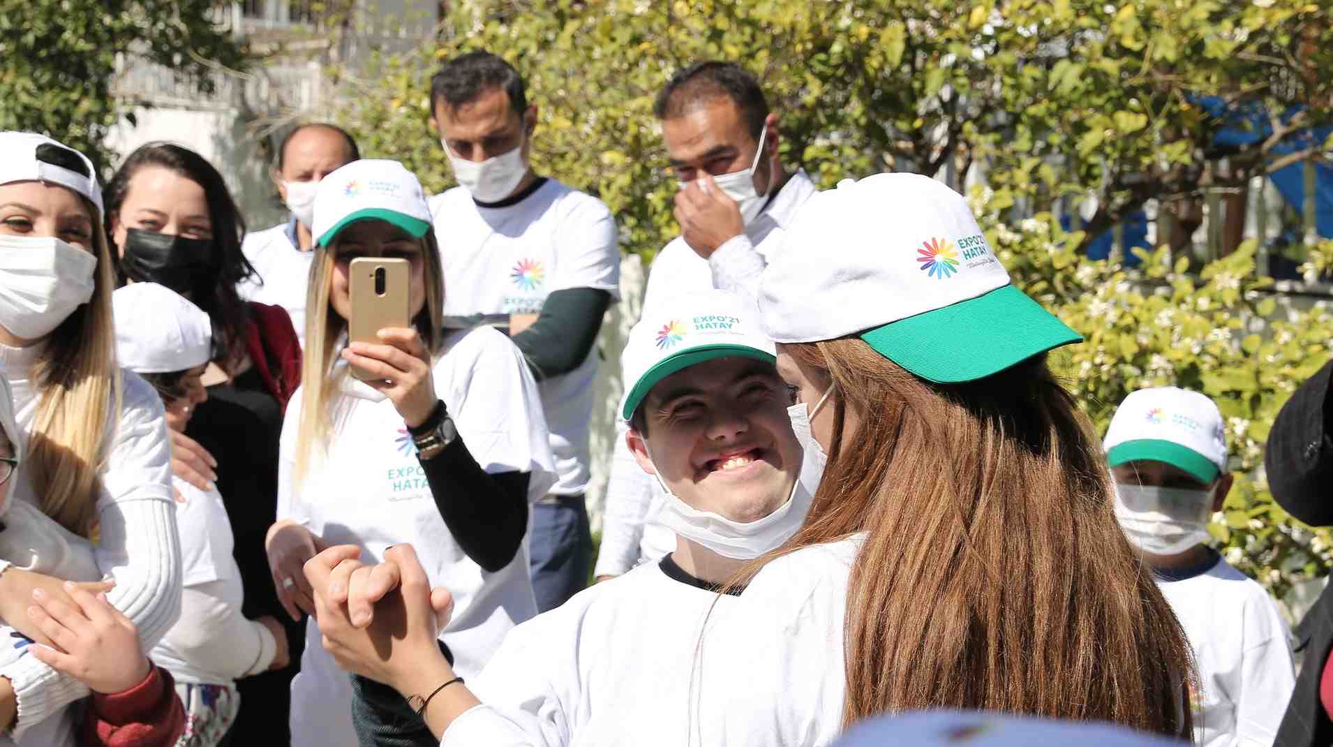 crop_214272c8-2999-484d-995b-9880146d52df.jpg