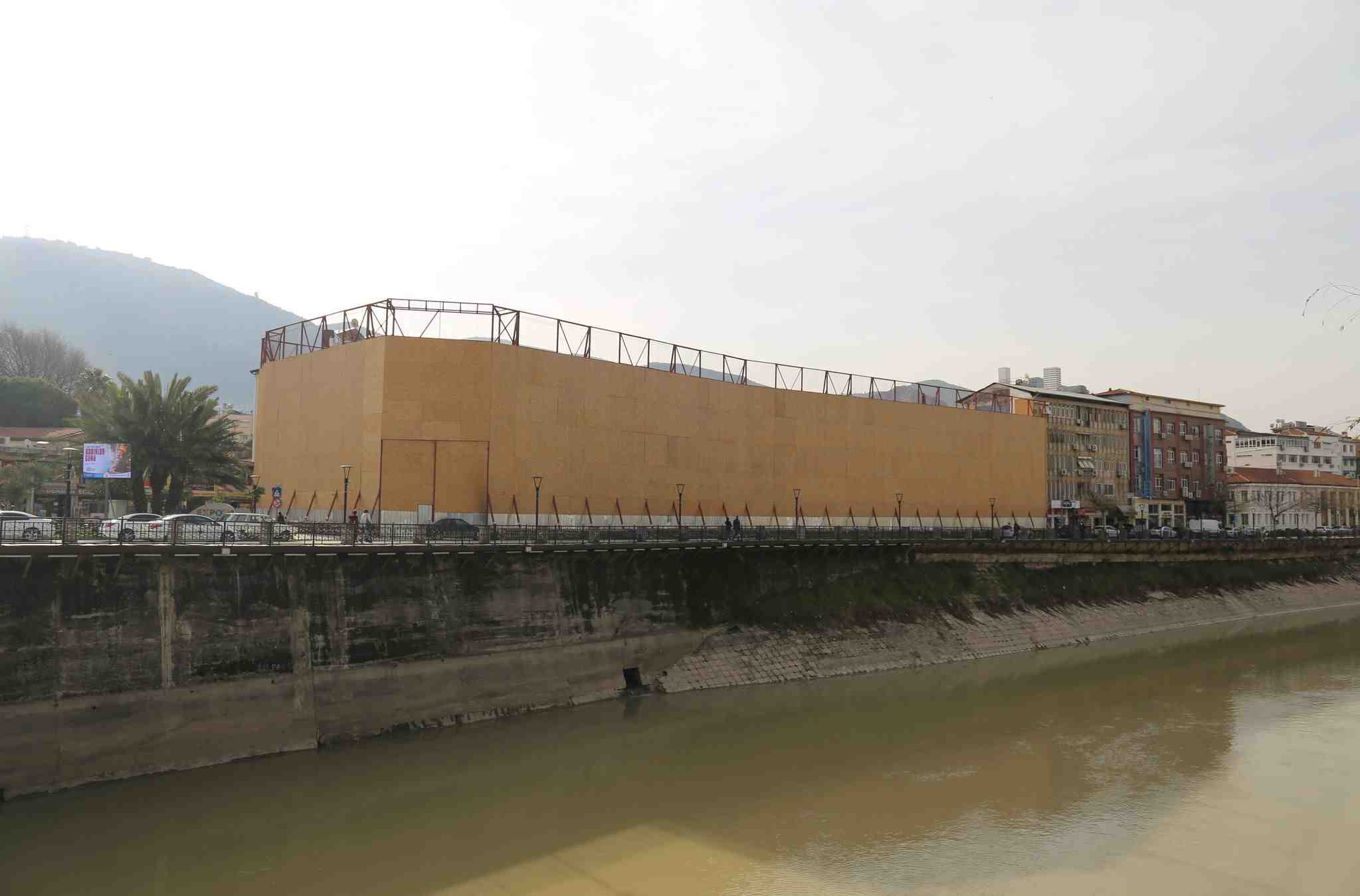 crop_479ec288-3dd9-4d48-bb0d-7b6fa853b428.jpg