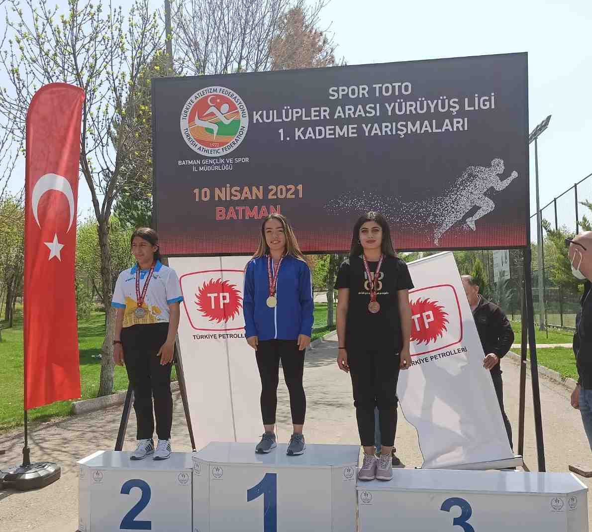 crop_547f18fd-3744-4d3b-ae0a-9a1e35b387c7.jpg