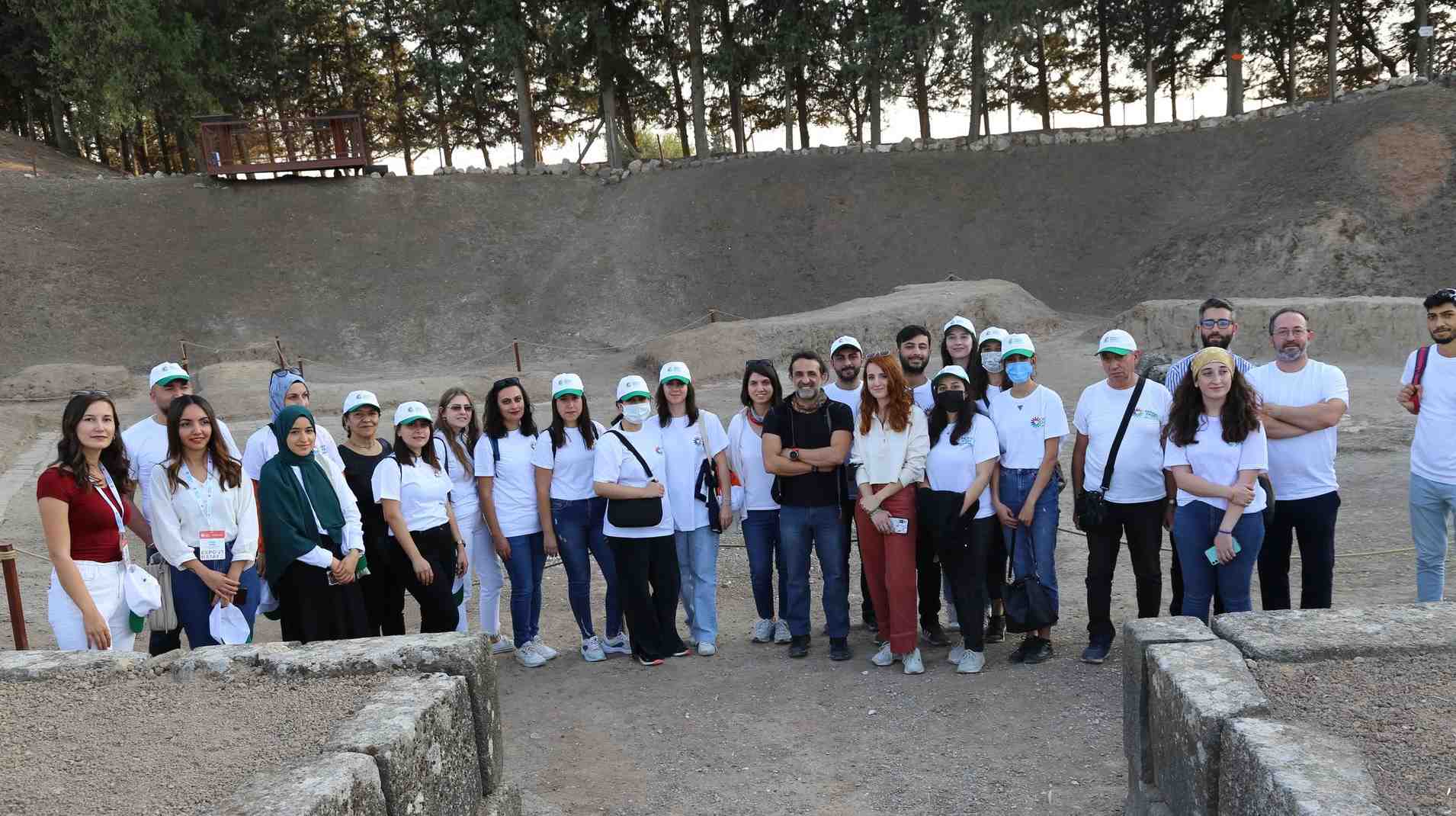 crop_56a6b6f1-cd22-402a-b672-63231cdb2e2f.jpg