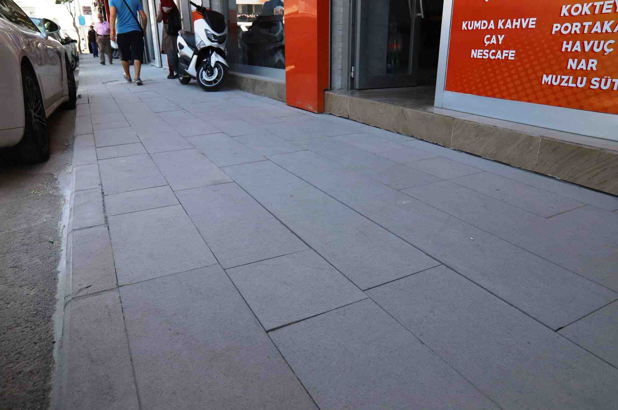 crop_5cfa17a6-ca2b-433c-862d-6dac2d8164e2.jpg