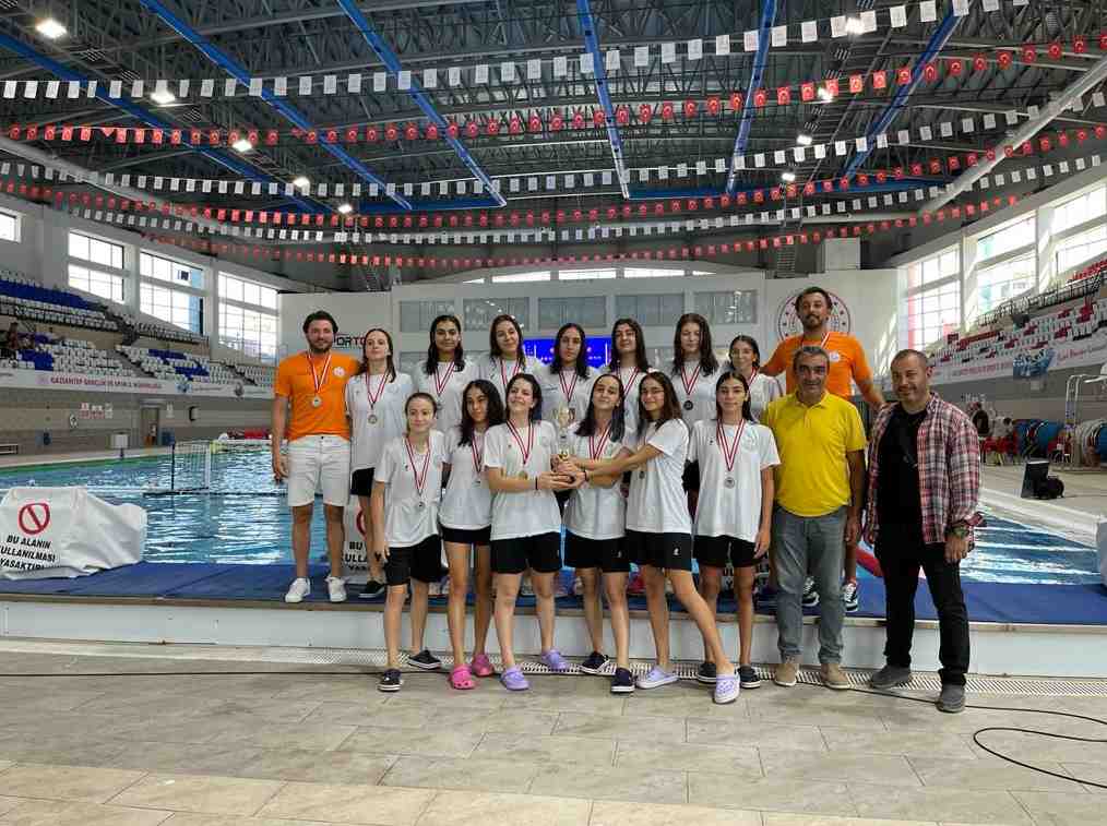 crop_638b53ef-7931-490d-a2e2-c389b765dd09.jpeg