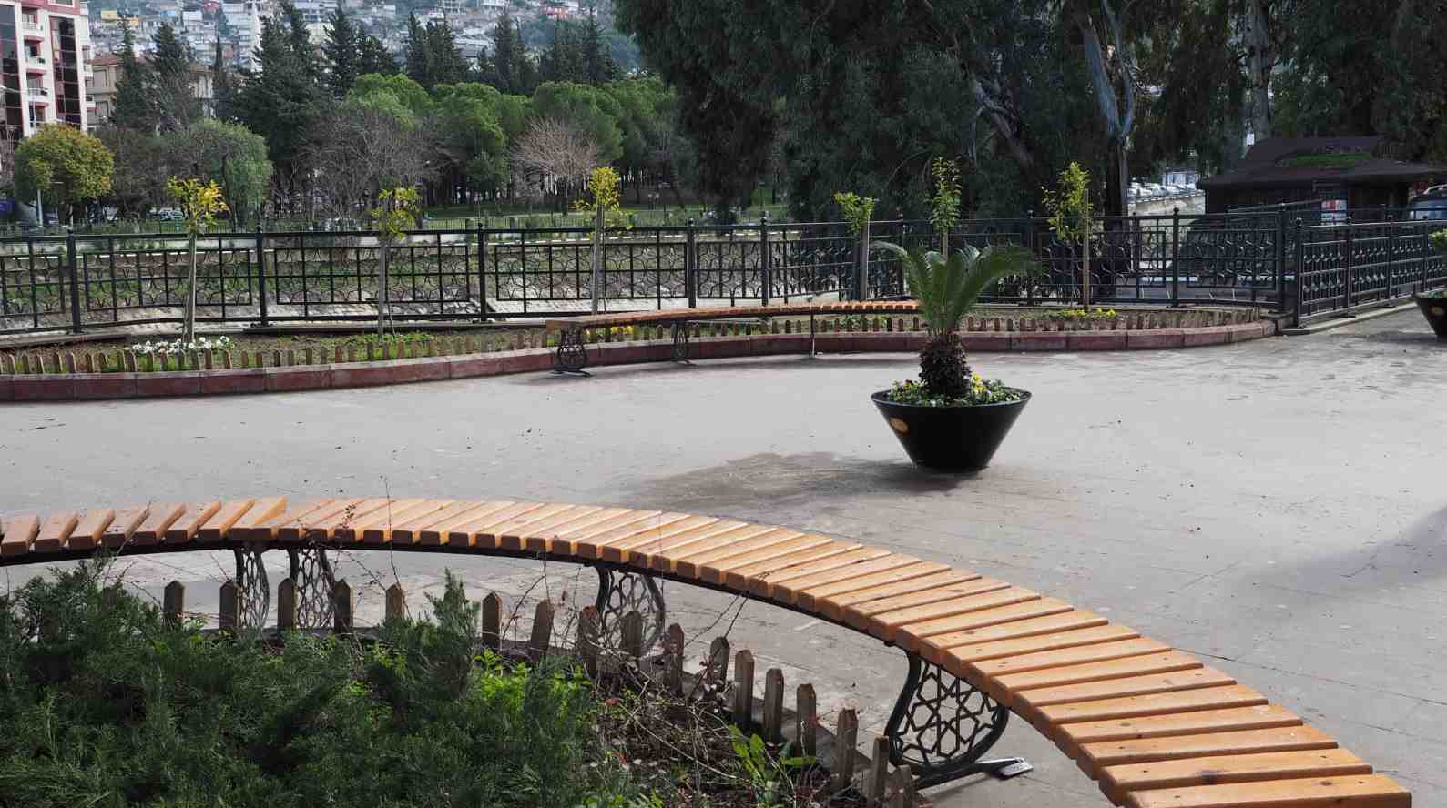 crop_b83023d9-d6fe-4a43-93b0-354d05c23a5c.jpg