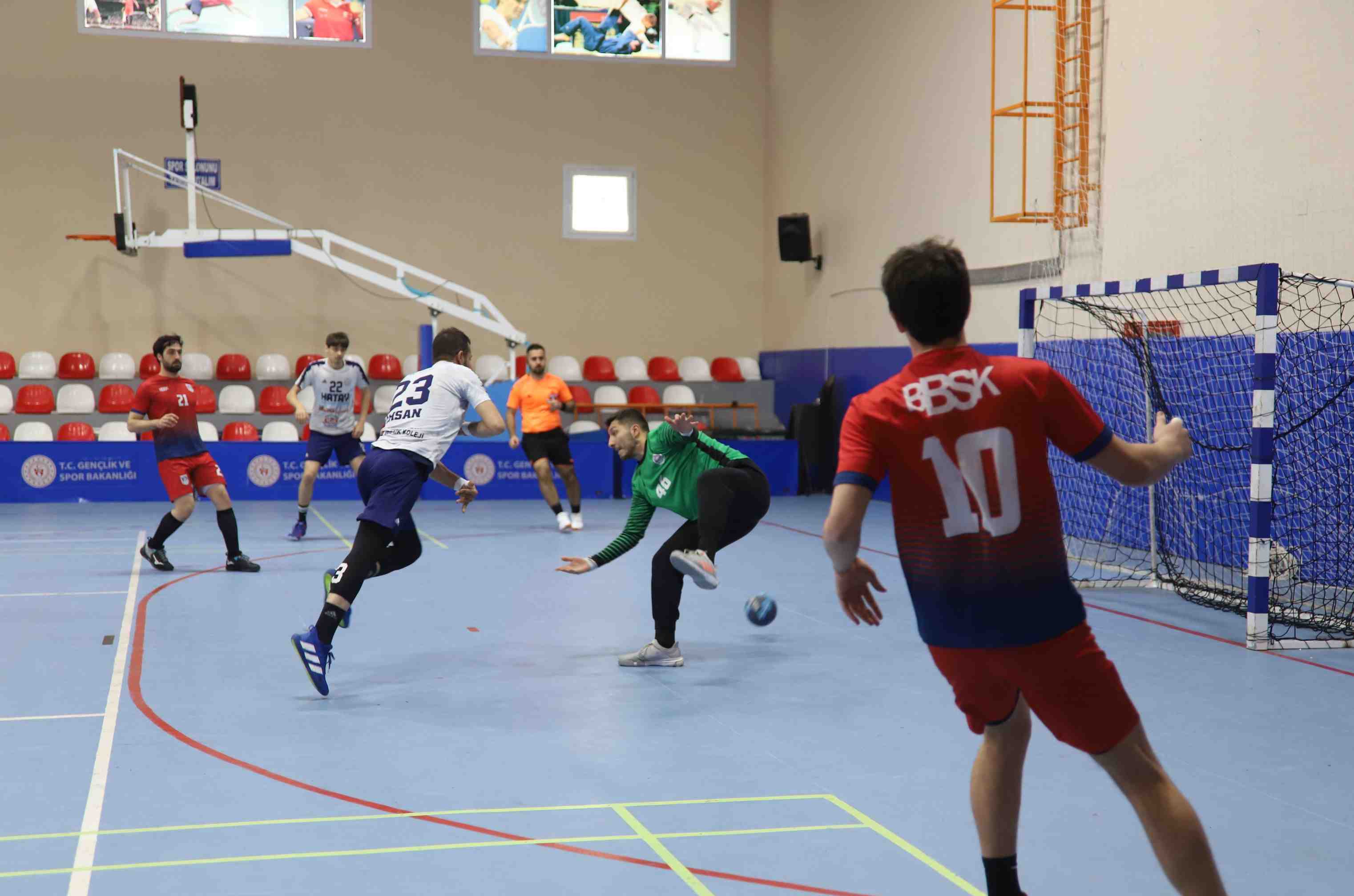 crop_d89e74be-1c21-4f0d-9fe7-1cea786f0ab7.jpg