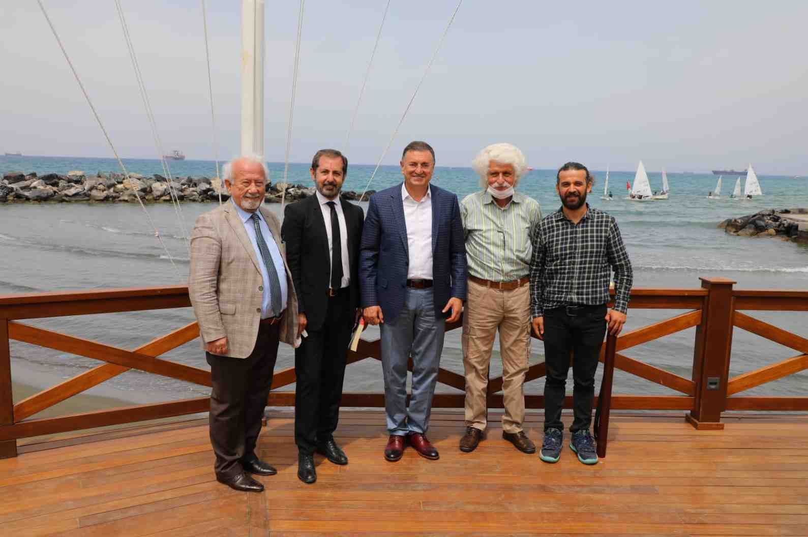 crop_da4c85ec-6594-40ef-bd08-5adc2d6fc401.jpeg