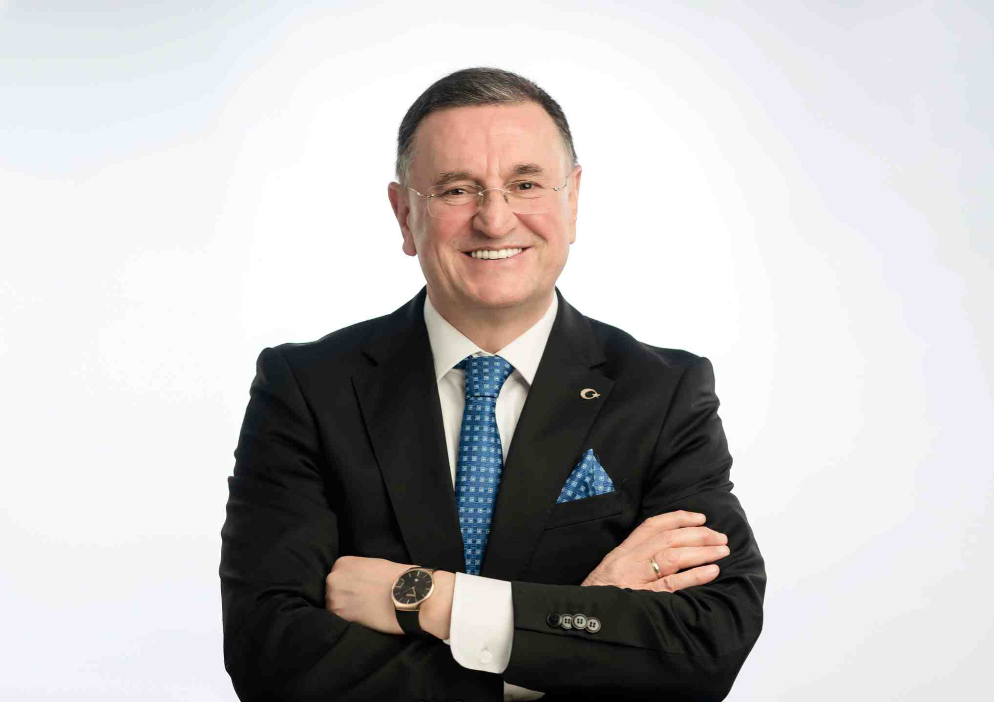 crop_e63f40bf-0efa-4d6a-a824-b2f6281ab53a.jpg