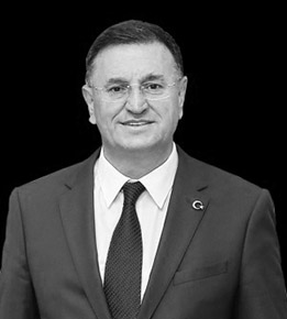 Doç. Dr. Lütfü Savaş